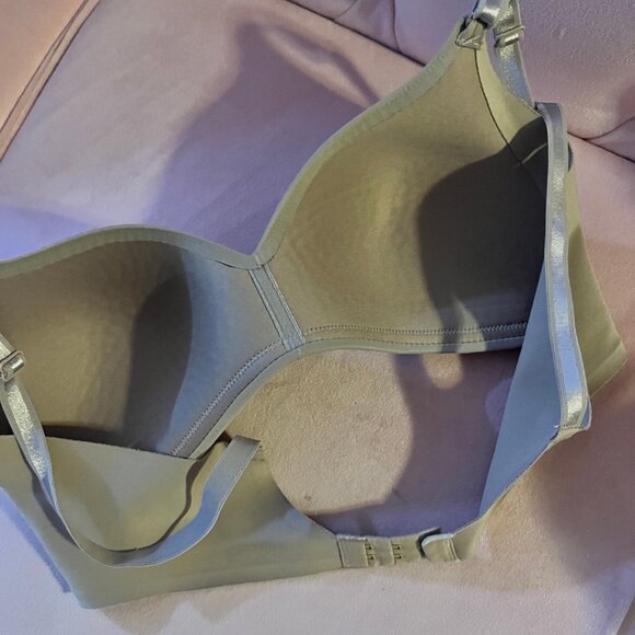 Warners Tan Bra NO wire 34C Like NEW - Picture 3 of 6